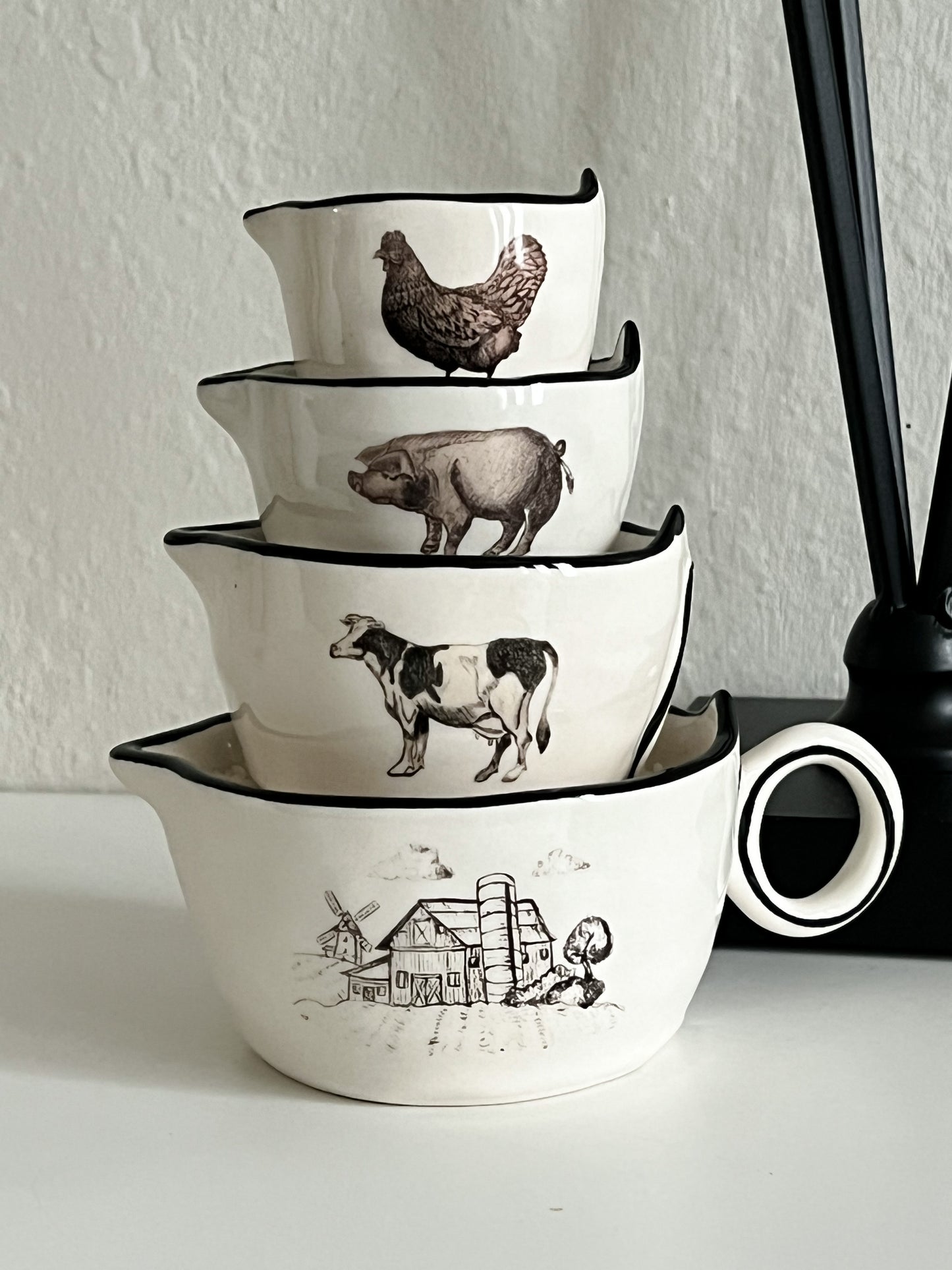 Farm Designs Measuring Cups